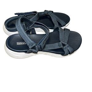 Women Skechers GOGA Max navy Comfort Sandals Size 7